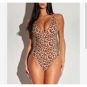 TA3 Plungey Leopard One-piece Swimsuit NWT XS SHORT